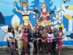 Semangat Kartini di PLN Icon Plus Bali Nusra: Pegawai Wanita Tampil Anggun dan Kompak Kenakan Kebaya