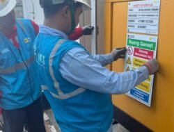 PLN Icon Plus Lakukan Pemasangan Peringatan Bahaya di Area Genset untuk Perkuat Keselamatan Kerja