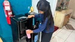 PLN Icon Plus SBU Regional Bali dan Nusa Tenggara Ajak Pegawai Kurangi Penggunaan Plastik Sekali Pakai
