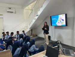 PLN Icon Plus Terima Kunjungan Kelas Industri SMKN 1 Pringgabaya di Kantor Perwakilan NTB