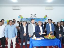 PLN Icon Plus Maknai HUT dengan Kebersamaan melalui Potong Tumpeng Bersama